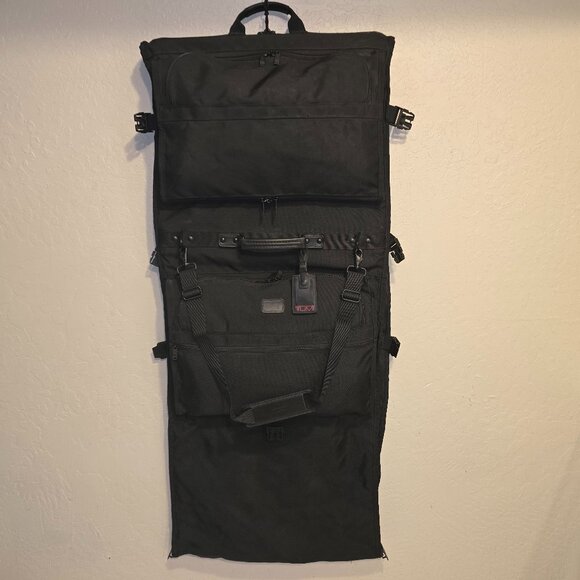 Vintage TUMI Tri-Fold Black Ballistic Nylon Carry-On Hanging Garment Bag - Picture 3 of 5